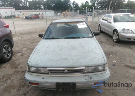 1992 Nissan Stanza z USA, uszkodzony, nr VIN JN1FU21P7NX908226